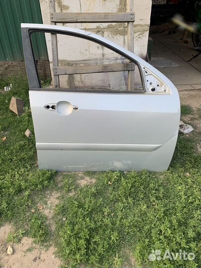 Дверь на ford focus 1
