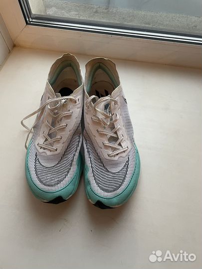 Кроссовки Nike женские