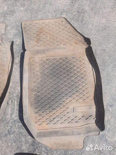 Коврики на LADA largus