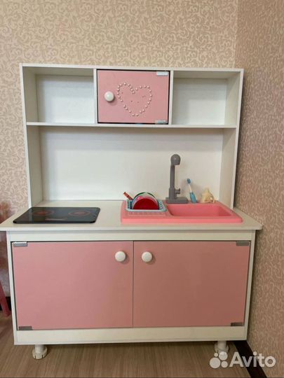 Детские игрушки кухня