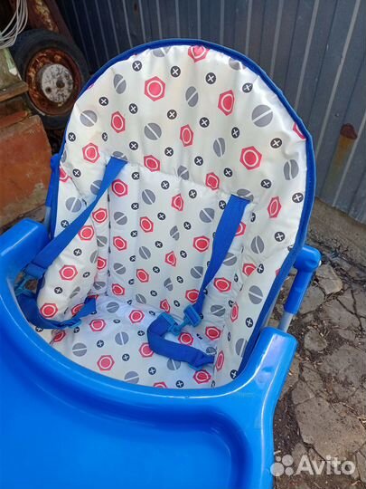 Детский стульчик для кормления