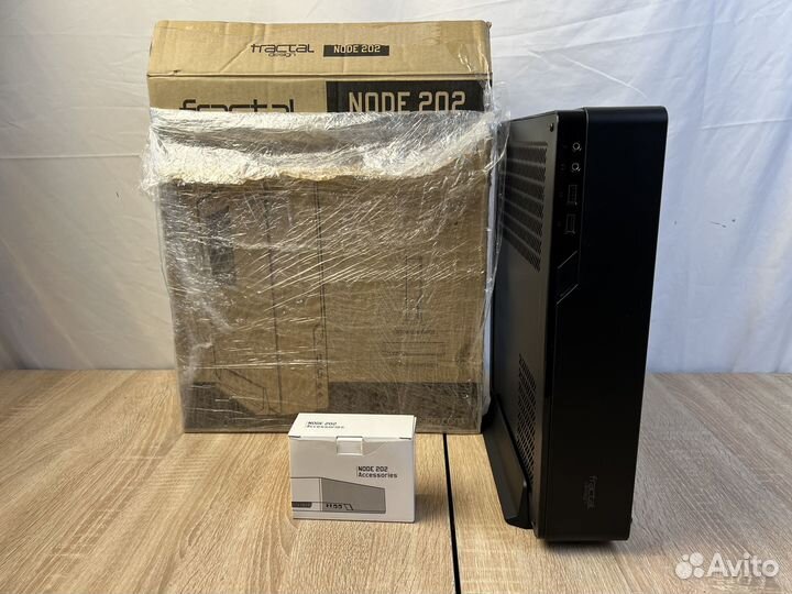 Fractal Design Node 202