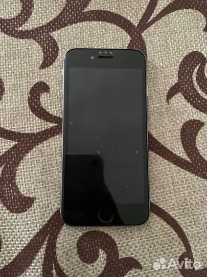 Телефон iPhone 6s