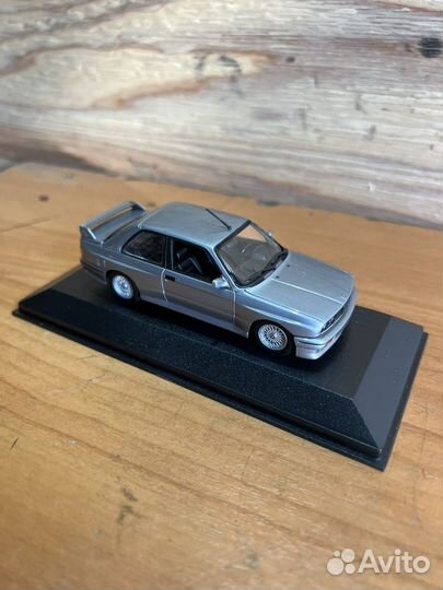 Bmw m3 e30 1987 Minichamps 1 :43