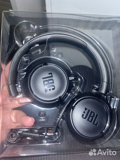 Наушники JBL накладные черные