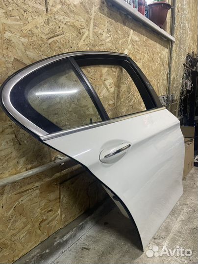 Задняя правая дверь bmw 5 f10