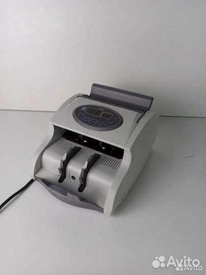 Счетчик банкнот PRO-40U NEO 800