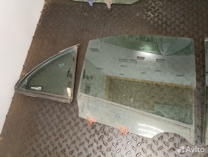 Стекло двери для Nissan Almera N16