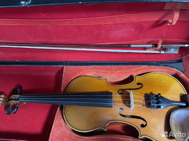 Музыкальные инструменты скрипка