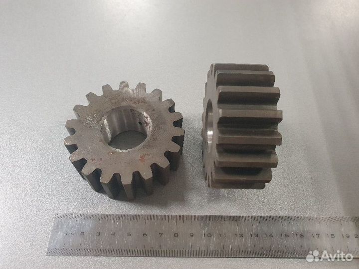Шестерня сателлитов бортового редуктора, 18 зуб