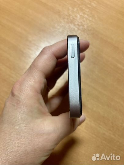 Телефон iPhone 5s