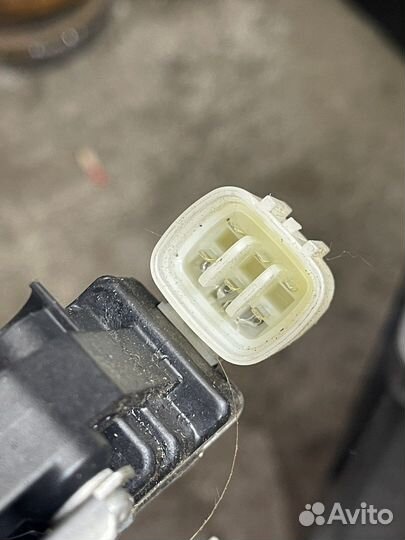 Стеклоподъемник Mitsubishi Pajero Sport 3