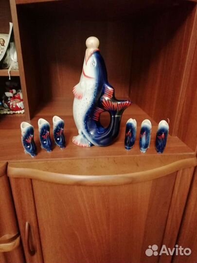 Графин штоф и 5 рюмок фарфор Рыба