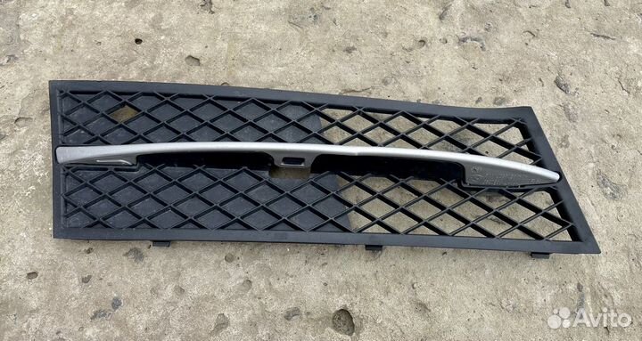 BMW f10/f11 решётка бампера правая (дорестайл)