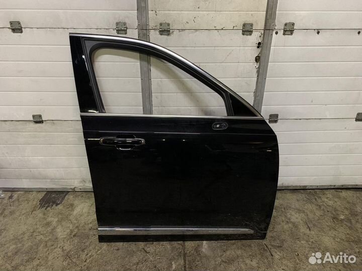 Volvo XC90 2015- дверь правая передняя черный