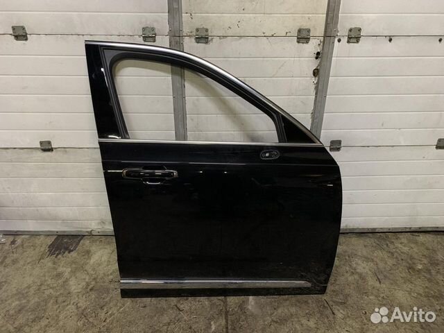 Volvo XC90 2015- дверь правая передняя черный