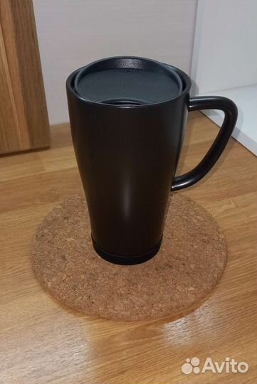 Кружка с крышкой и подставкой