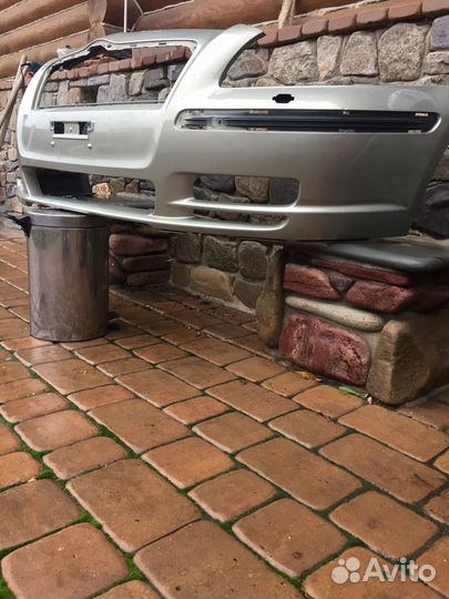 Бампер Toyota avensis передний 2005 г
