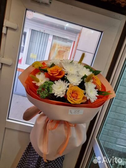 Букет с доставкой. Пионы. Розы. Хризантема