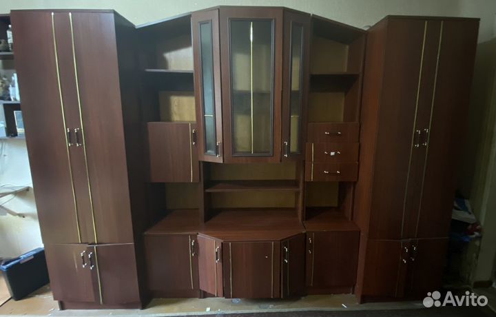 Стенка в гостиную