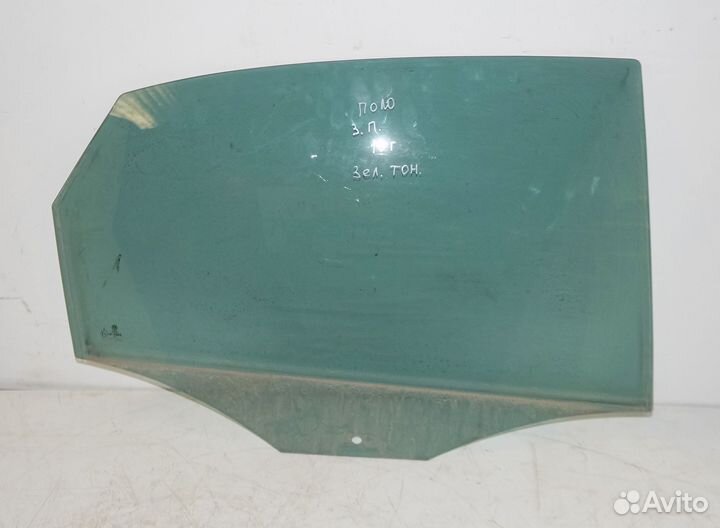 Стекло двери зад правой завод тонир зел VW Polo