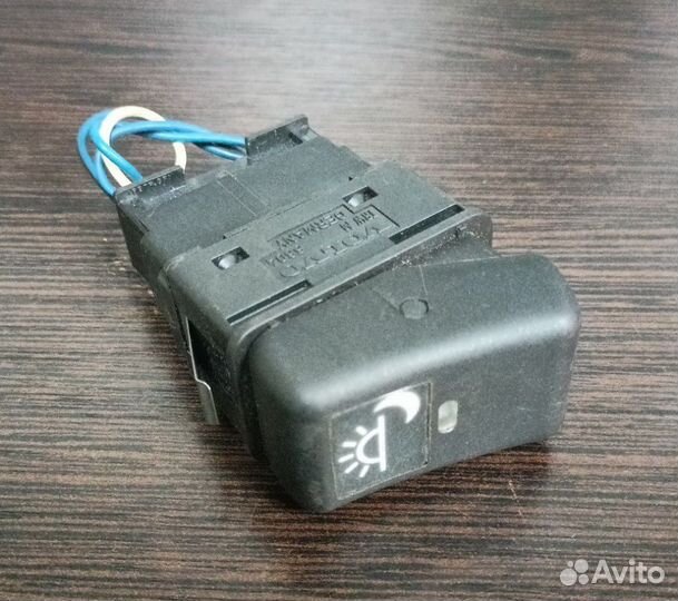 Включатель клавишный универсальный \Volvo FH12