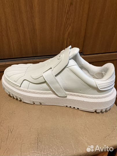 Кроссовки женские 38 размер новые