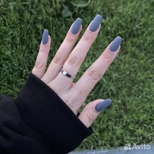 Модель на Маникюр