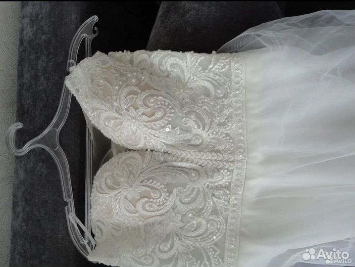 Свадебное платье 42-44 бу