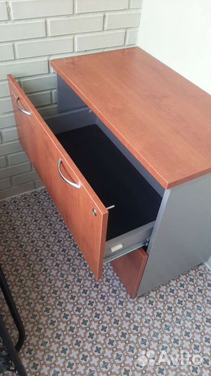 Тумба выкатная 2 штуки