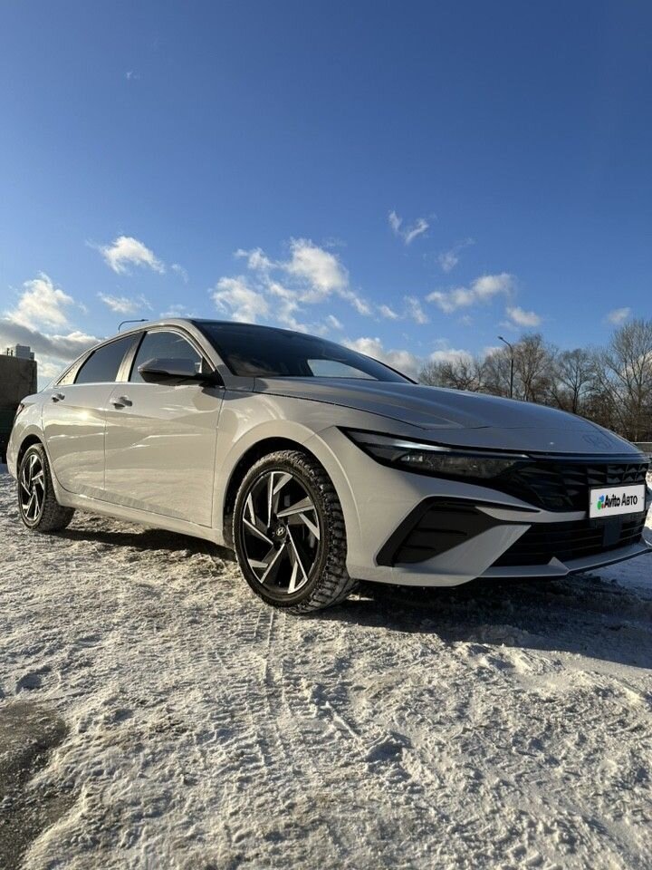 Hyundai Elantra: фото владельца