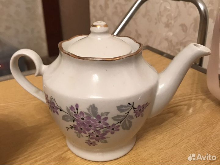 Бюветница(поильник),чайник,чайная пара