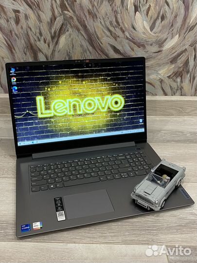 Новый Lenovo 17,3 i7-1165G7 / 8gb / SSD nwme