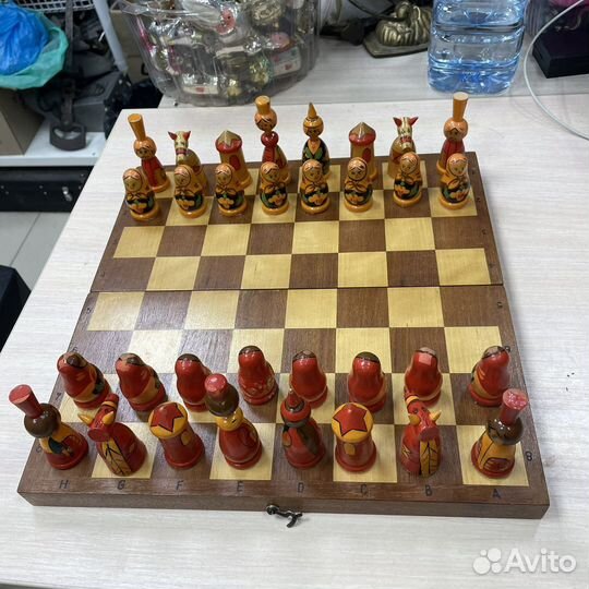 Сувенирные подарочные шахматы Матрешки СССР (Сзр)