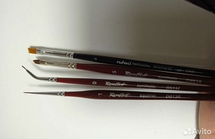 Кисти для маникюра