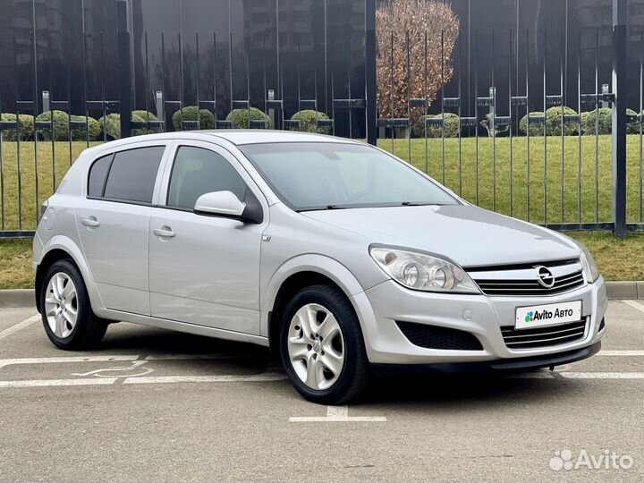 Opel Astra 1.8 AT, 2012, 157 777 км