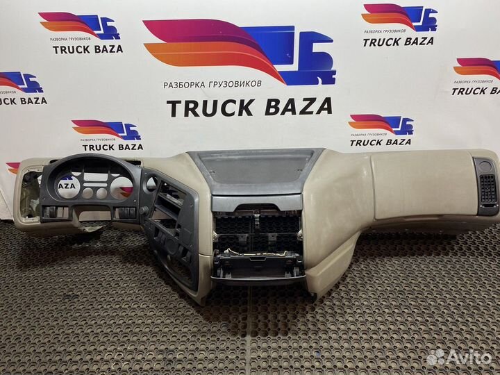 Передняя панель салона Daf XF105