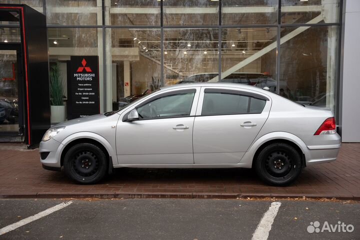 Opel Astra 1.8 МТ, 2010, 57 445 км