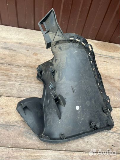 Обшивка салона левая Opel Astra GTC 1.4 2012