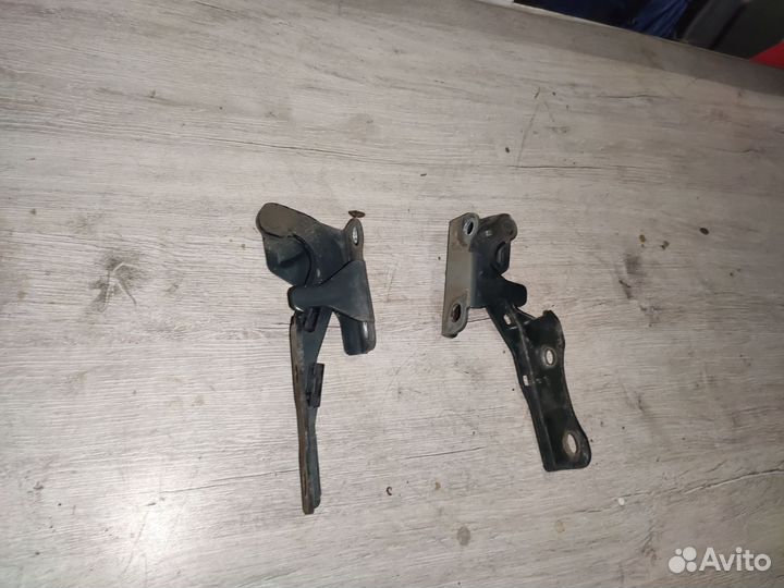 Петли капота Hyundai Tucson Хенде Туксон