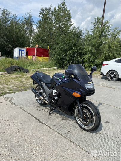 Kawasaki zzr 1100