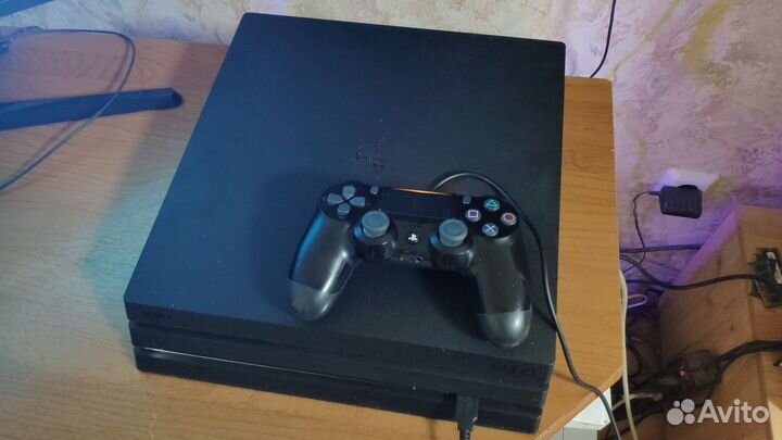 Sony PS4 Pro 1Tb, 8.52 Downgrade, 1 геймпад
