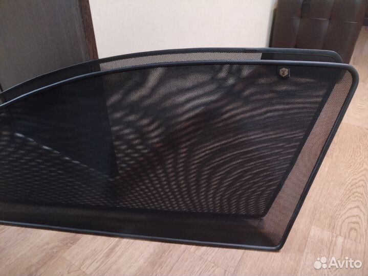 Сетки на окна автомобиля