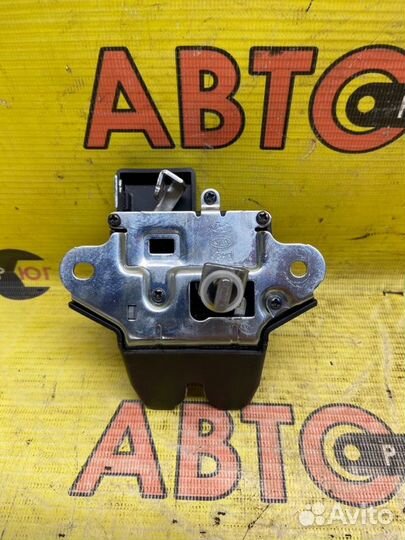 Замок багажника Kia Rio G4FA 2015