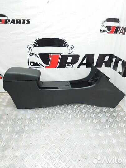 Подлокотник Mazda 3 BK рестайлинг (2006—2009)