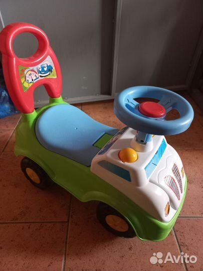 Детская машинка каталка толокар