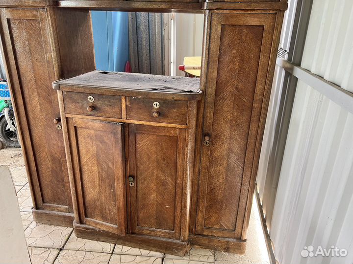 Антикварный буфет