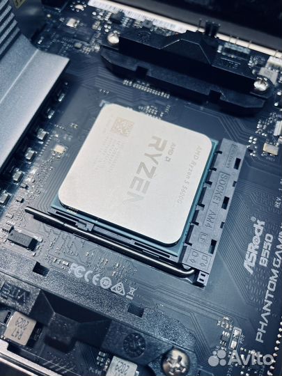 Материнская плата B550 + Ryzen 5 5600G + 16Gb RGB