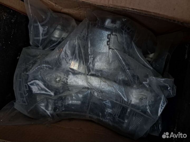 Тормозной суппорт ниссан тиида новый