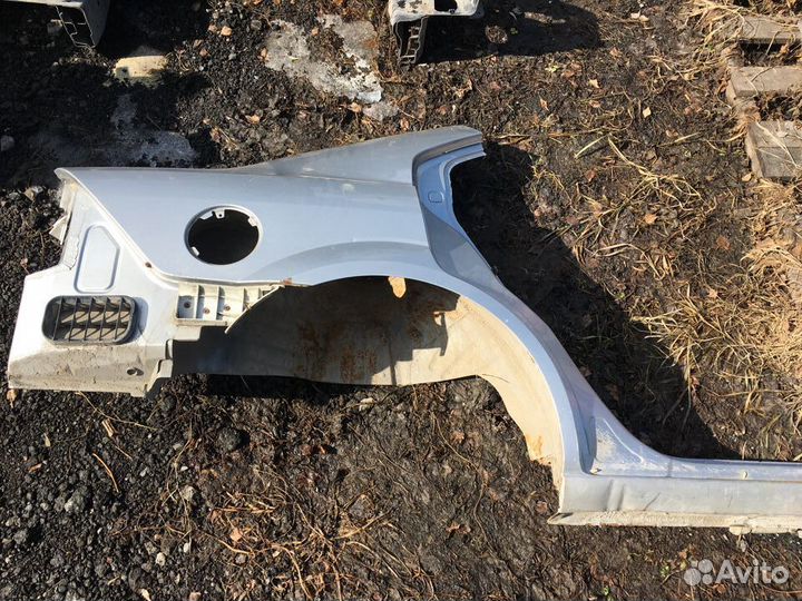 Крыло заднее правое Ford Mondeo 3 седан